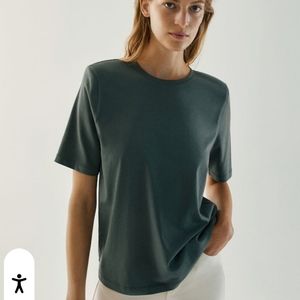 Massimo Dutti Tee shirt with shoulder pad